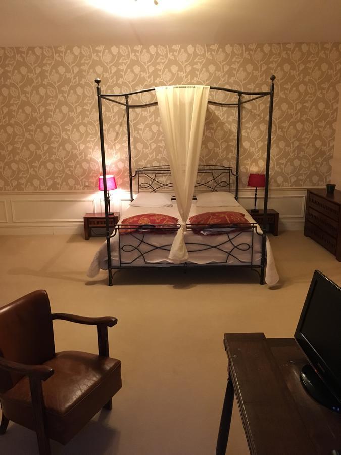 Manoir De La Graviere Bed & Breakfast Mouzon  ภายนอก รูปภาพ