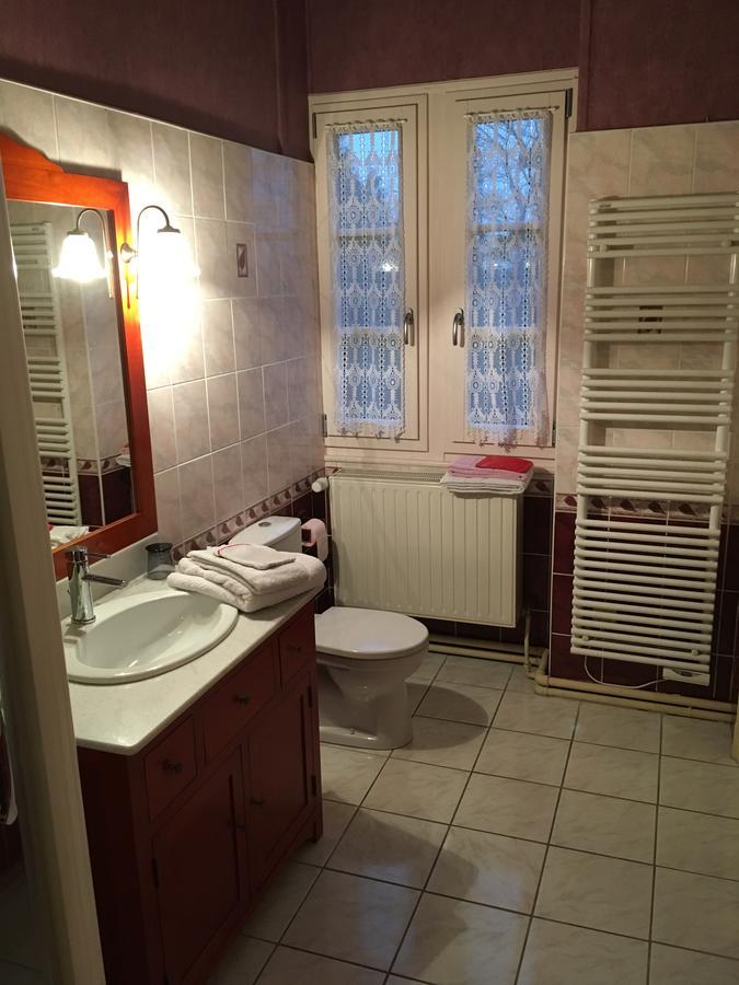 Manoir De La Graviere Bed & Breakfast Mouzon  ภายนอก รูปภาพ