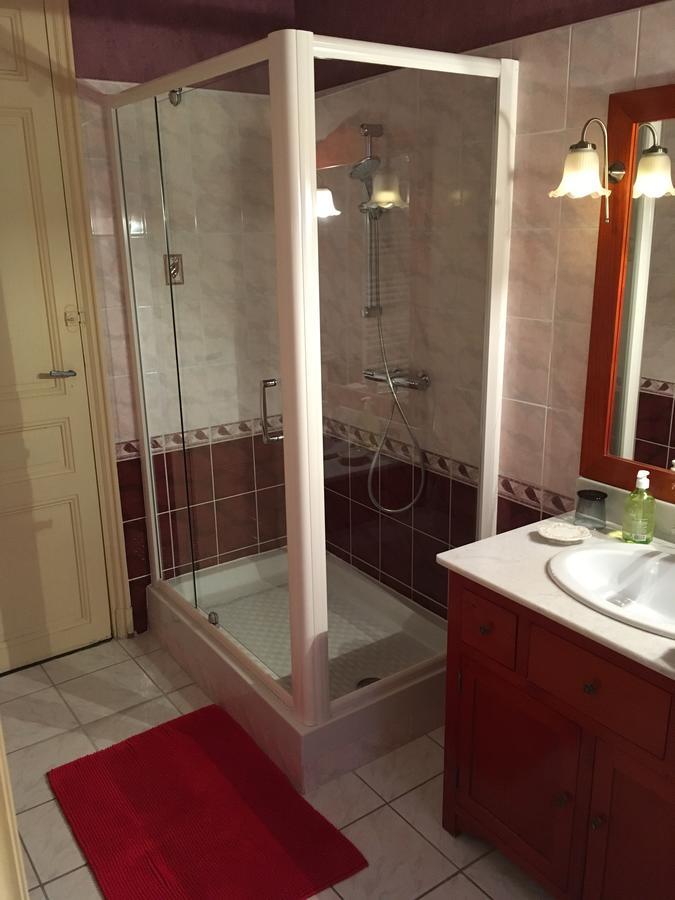 Manoir De La Graviere Bed & Breakfast Mouzon  ภายนอก รูปภาพ